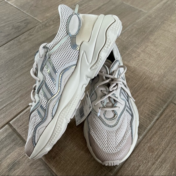 adidas Ozweego - Picture 6 of 8